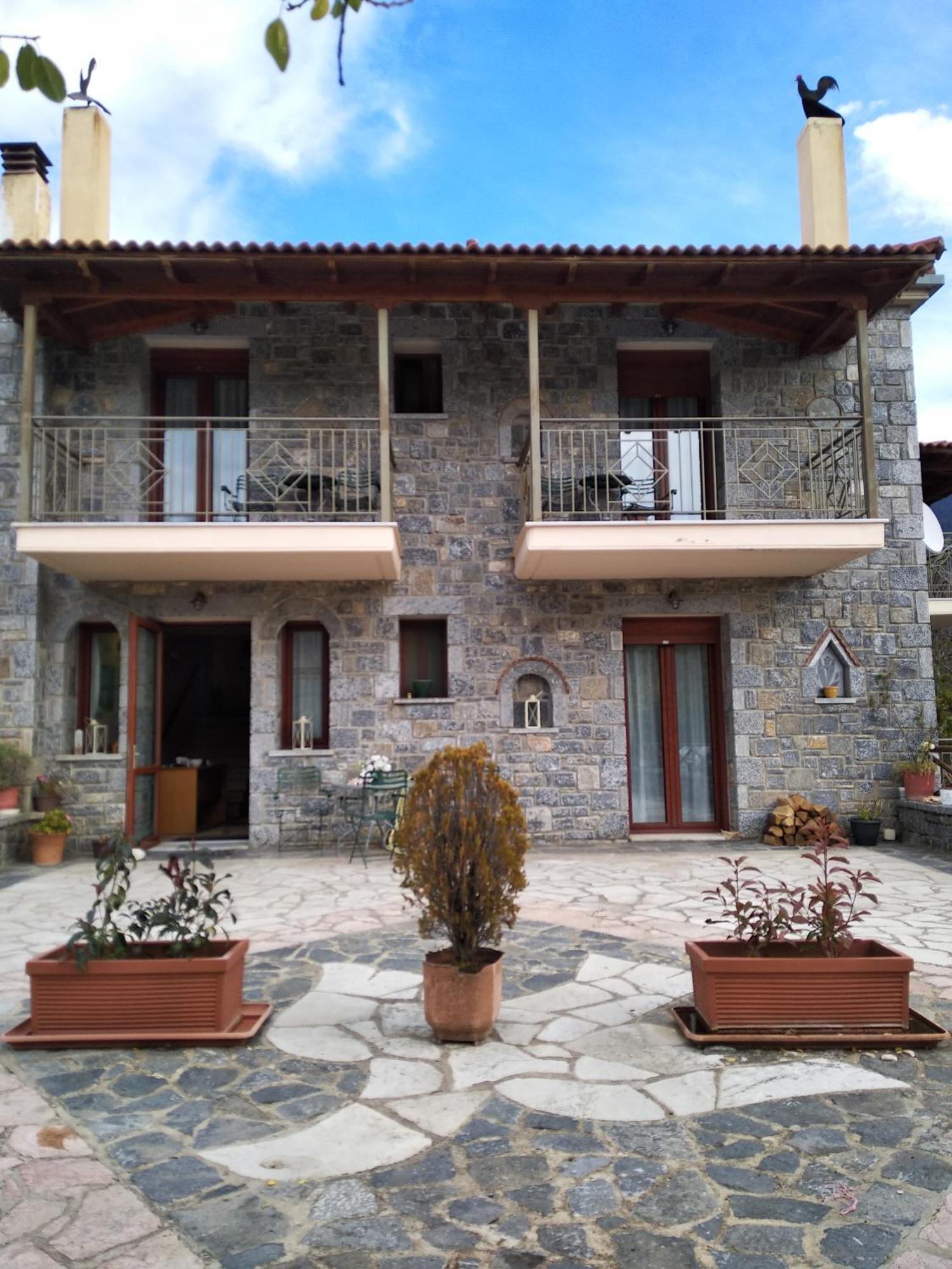 To Spiti Tis Irinis Hotel Vytina Exterior foto